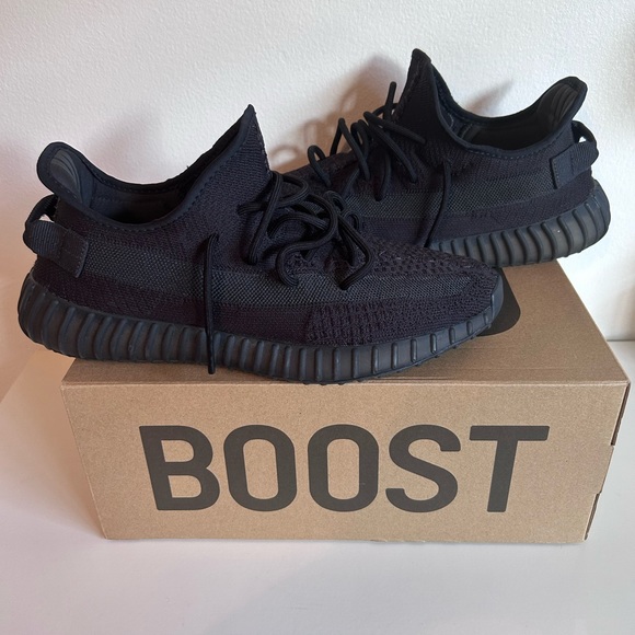 YEEZY 350 ONYX - Picture 5 of 7